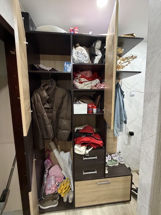 Продам шкаф в прихожую