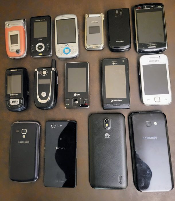 Продавам лот стари телефони Siemens, Samsung, Nokia и други