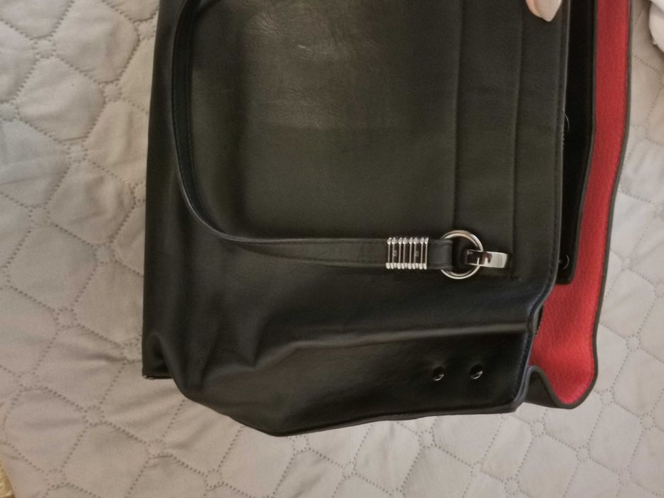 Черна чанта от естествена кожа