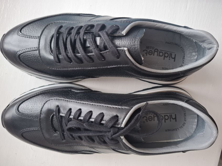 Продаю кроссовки