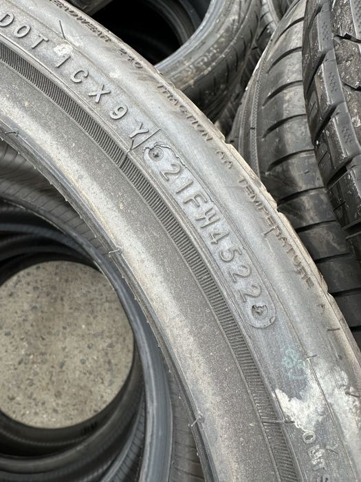 235/35/19-Toyo Tires