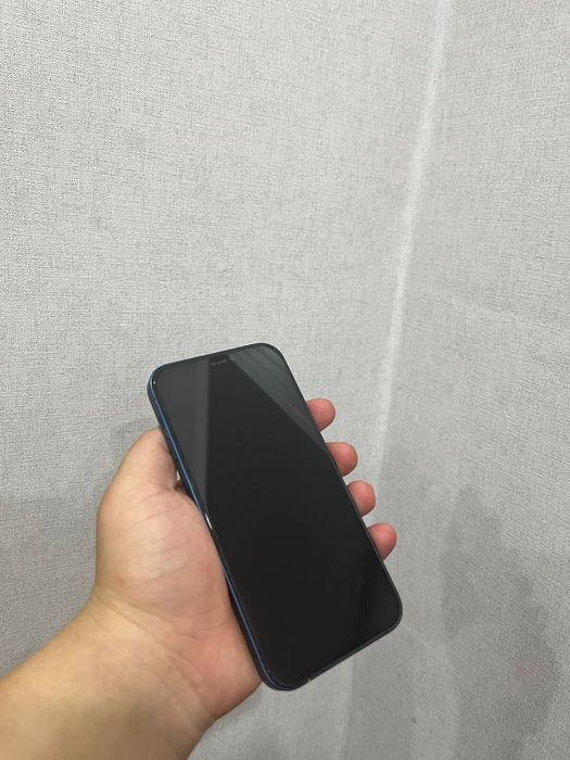 iPhone 12  64гб 60к