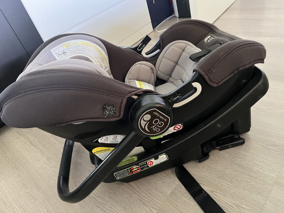 Scoică auto Baby Jogger CityGo 0 la 36kg cu baza isofix