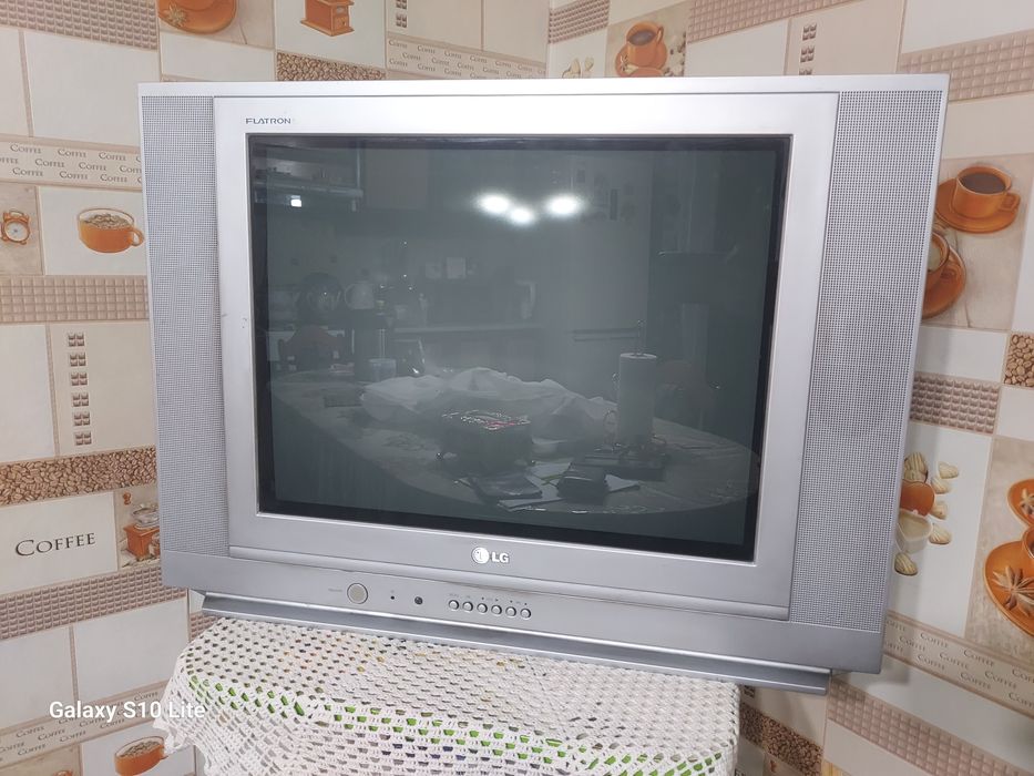 Продам старый телевизор