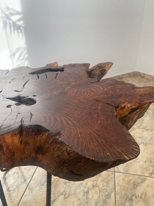 Vând măsuță de lemn