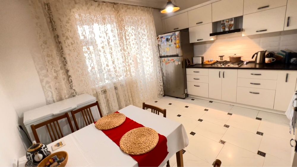 Продам 2 ком кв 82 м2 в районе 8 школы