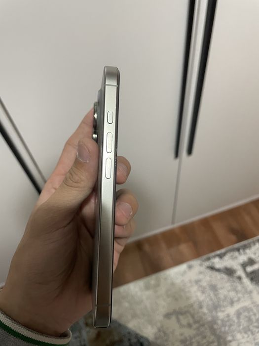 Iphone 16 pro silver