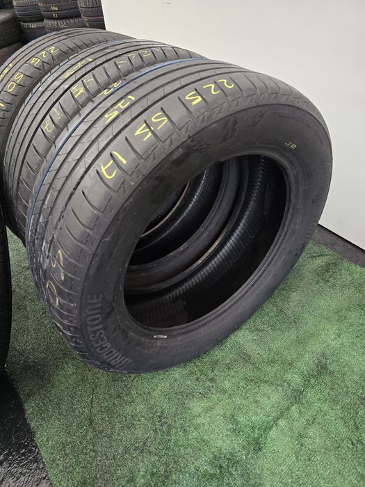 225.55.17  michelin bridgestone