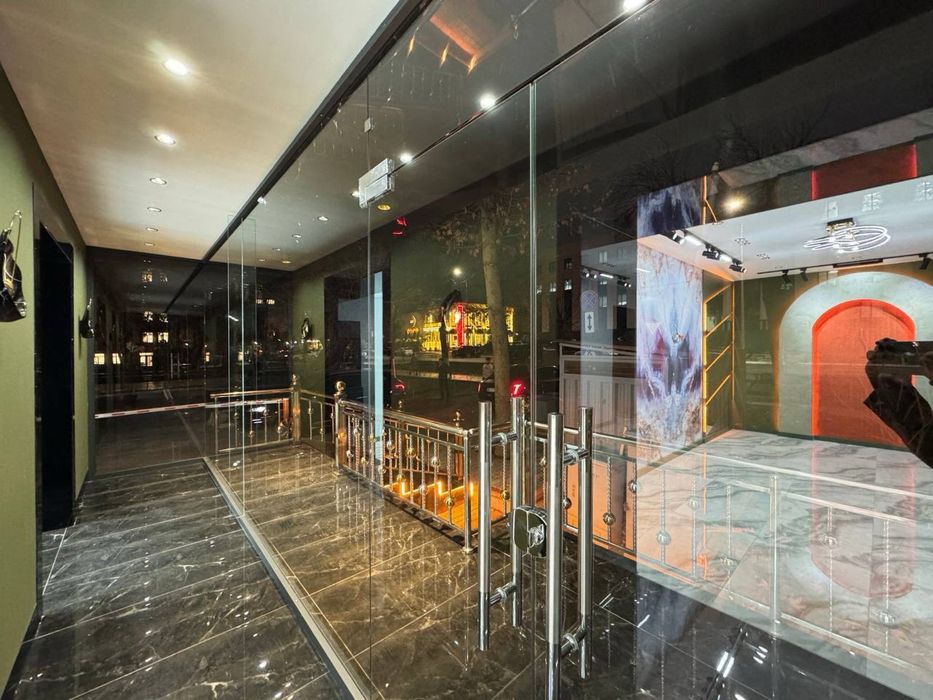 Продаётся нежилое помещения 1 линия в доль дороге магазин офис бутик