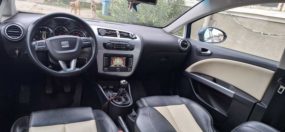Seat Leon 2012 ***Tapiterie piele+ Navigatie***
