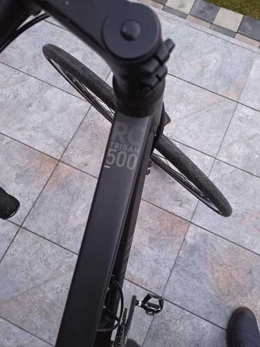 Vând cursieră Triban