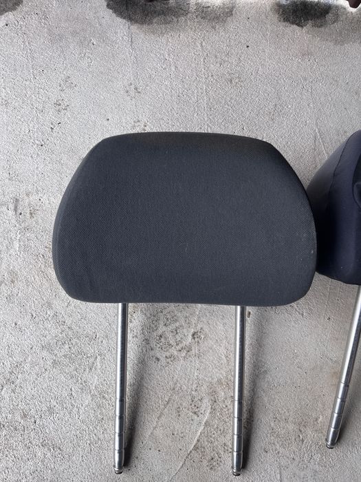 2 bucati tetiere scaune fata