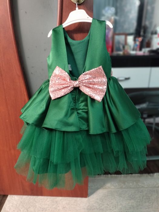 Продам платья детское