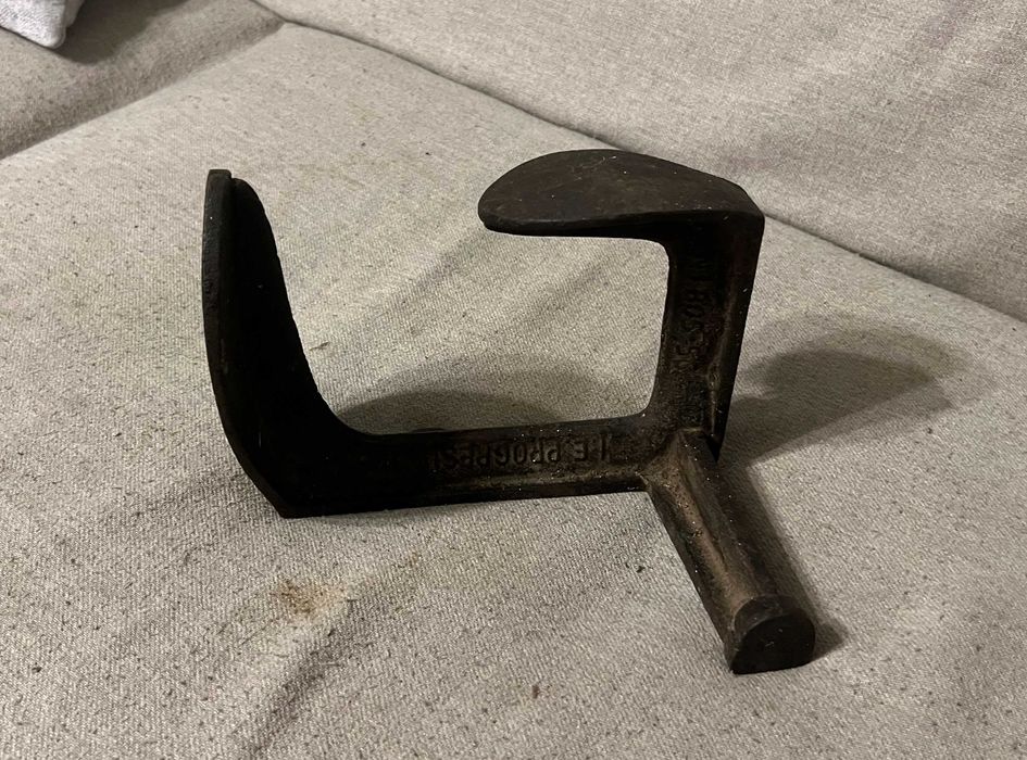 Nicovala cizmar Progresul Iasi nicovala pantofar batut cuie fonta grea