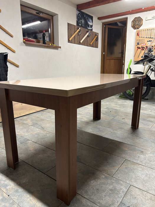 Masă 8 persoane din pal