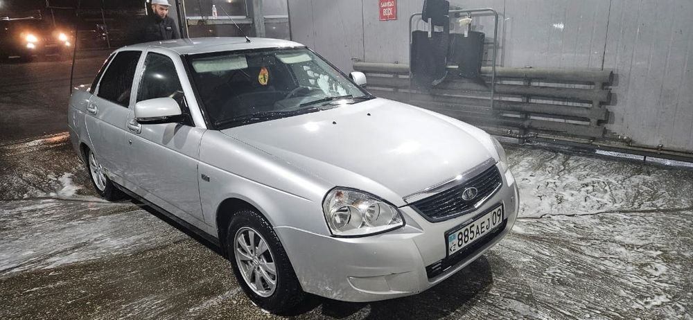 Продам приору 2015 год