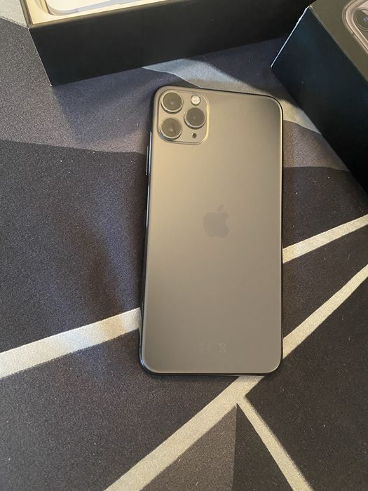 Iphone 11  pro max liber de retea