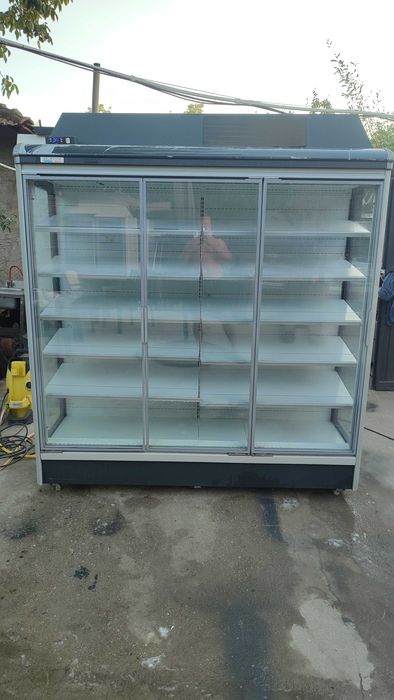 Vitrina frigorifica băuturi,lactate, mezeluri