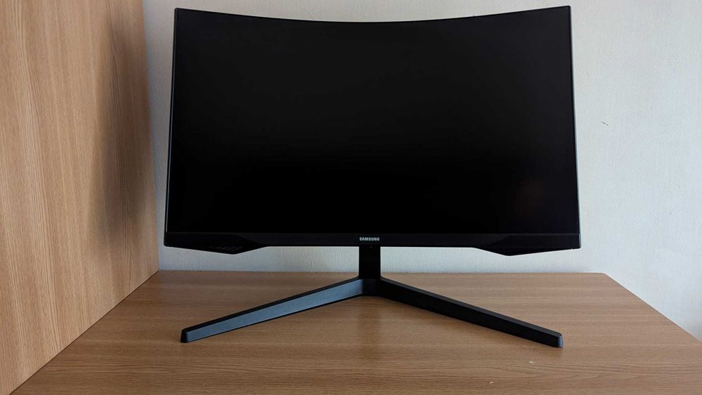 Monitor Samsung Odyssey G5 1440p Curbat (1ms, 144hz)