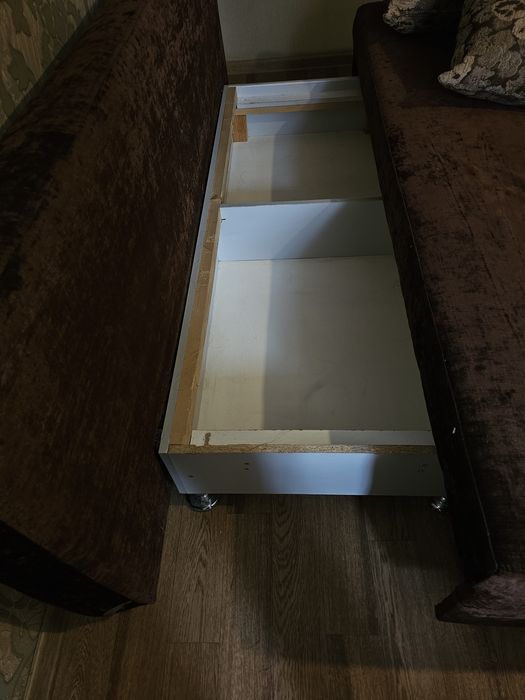 Продам диван б/у