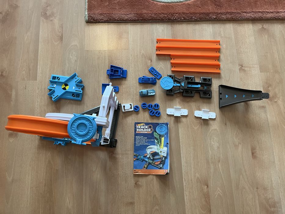 Hot Wheels писти с колички 5 комплекта