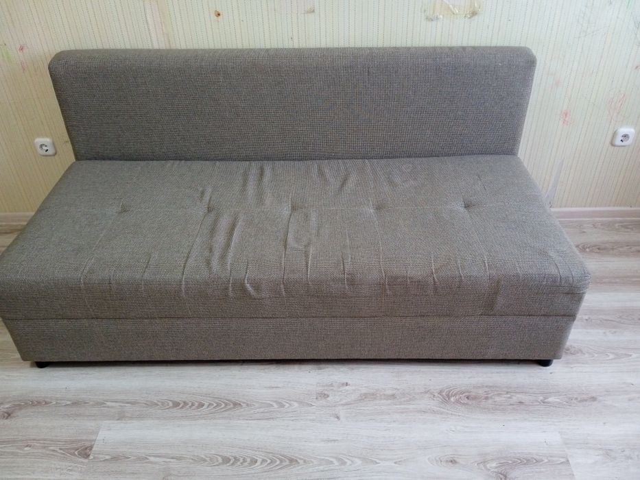 Продам диван в хорошем состоянии