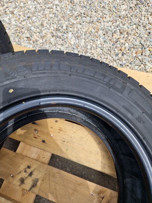 2anvelope vara aprx Noi 215 70 15C Michelin