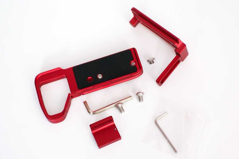 Продавам L шина за Сони А1, А7IIIS и А7 4+ стойка за закачане