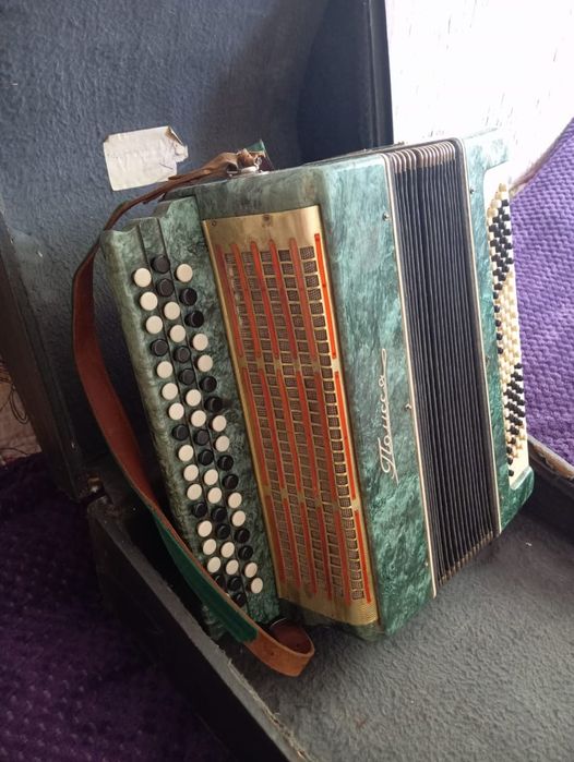 продаётся Баян..