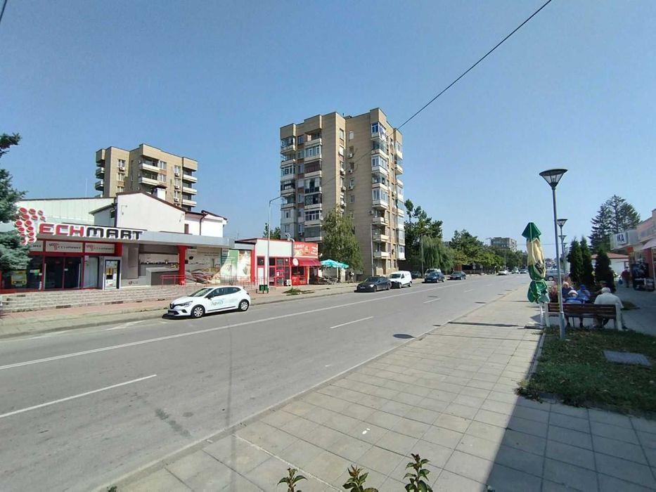 Продава се Двустаен апартамент в Търговище, Запад 1 - 67 кв.м за 1211 €/кв.м - Снимка #16