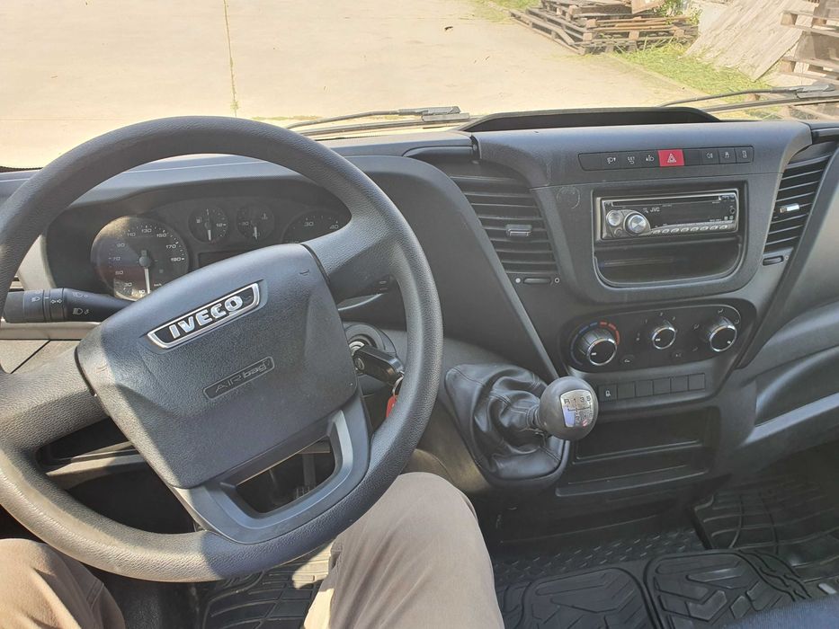 Autoutilitara Iveco Daily 35 C15