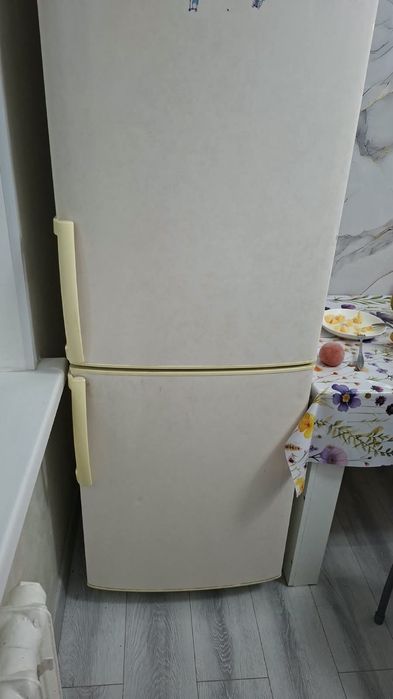 Продается холодильник
