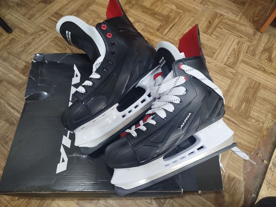 Продам коньки ALPHA 44 размер