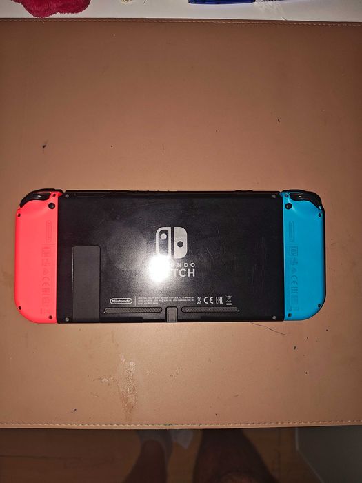 Vând Nintendo Switch