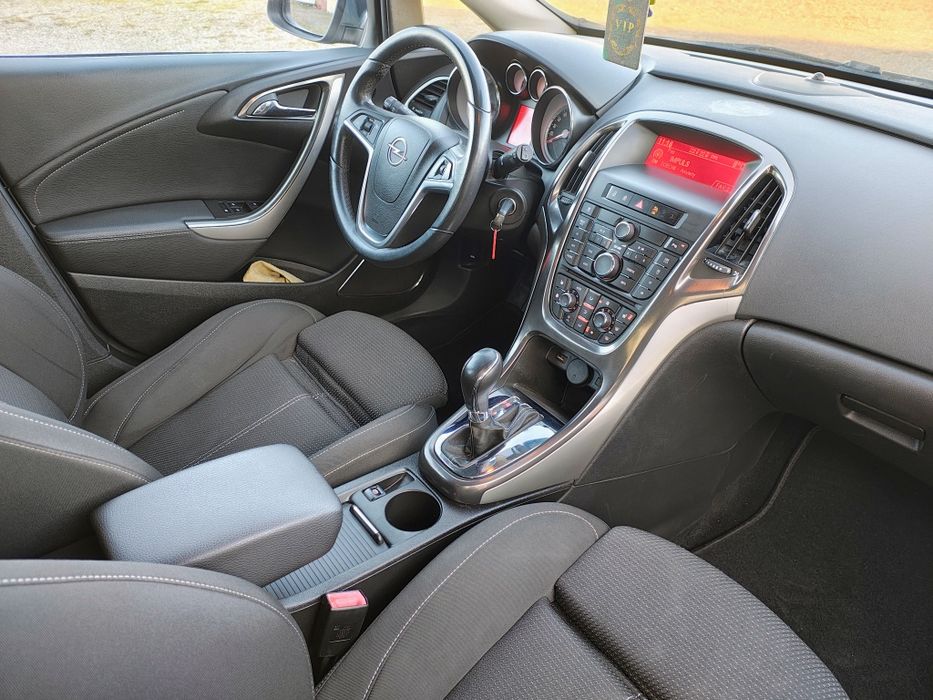 Vând Opel Astra j Model Cosmo Automată 2.0 CDTI  Euro 5