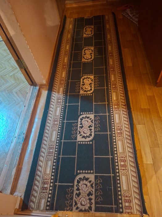 Продам палас и две дорожки