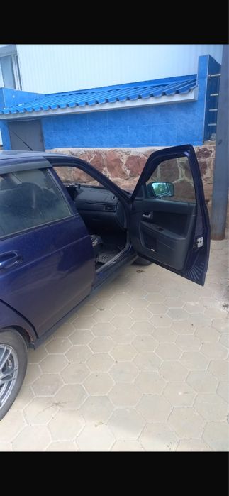 Лада приора в хорошем состоянии.