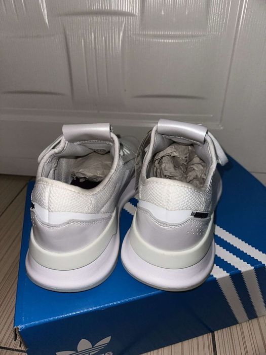 Adidas оригинални обувки