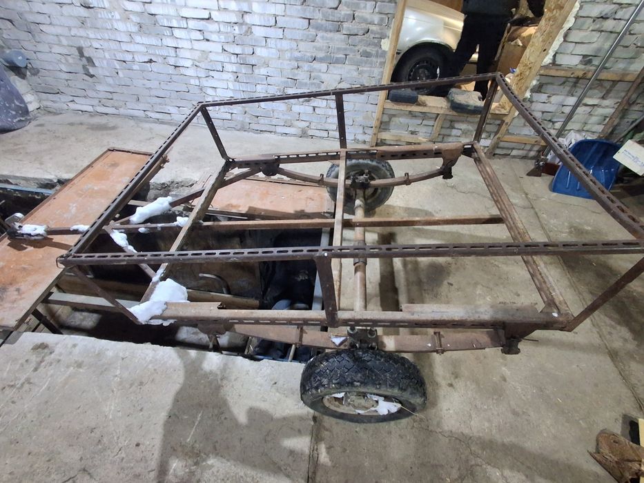 Продам прицеп на авто