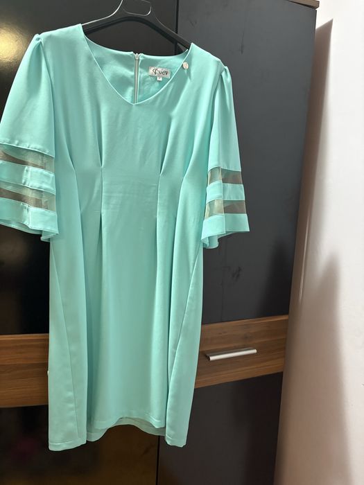 Финна рокля на марката Луси