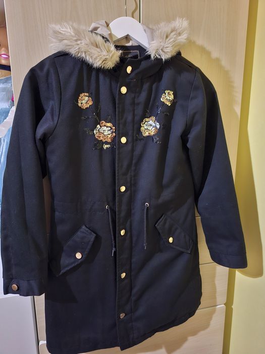 Дълга зимна парка на Guess