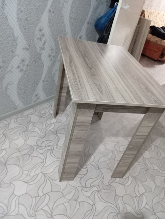 Стол кухонный ..