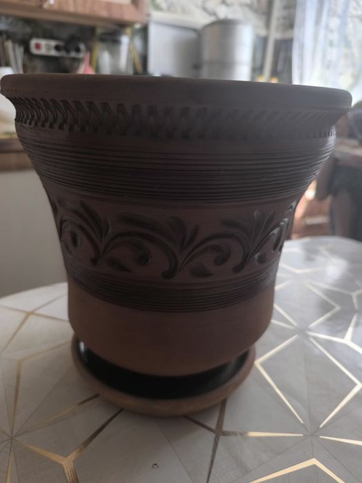 Продам керамический горшок для цветов