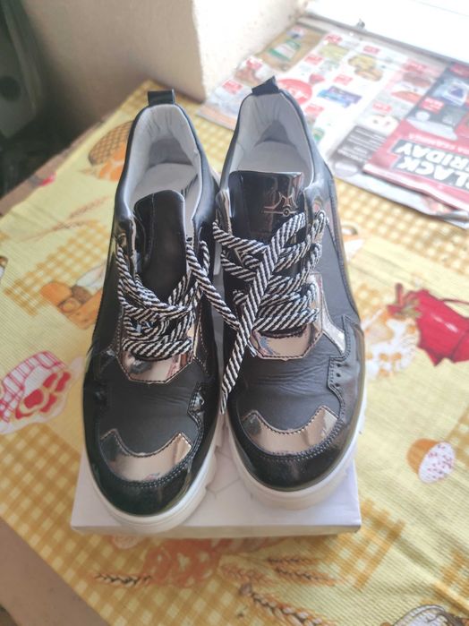 Дамски обувки от естествена кожа