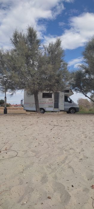 Кемпер под наем за до шест  човека от 75 евро за ден