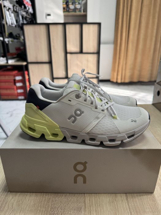 Оригинал On cloudflayer