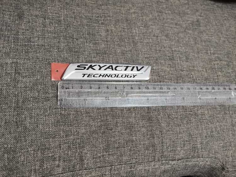 емблема Mazda Skyactiv Technology
