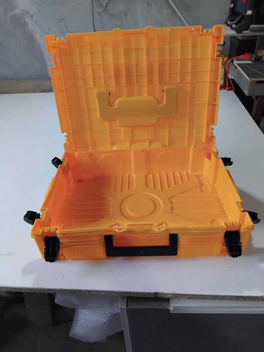 Пистолет за горещ въздух 2 L-BOXX и 2 зарядни