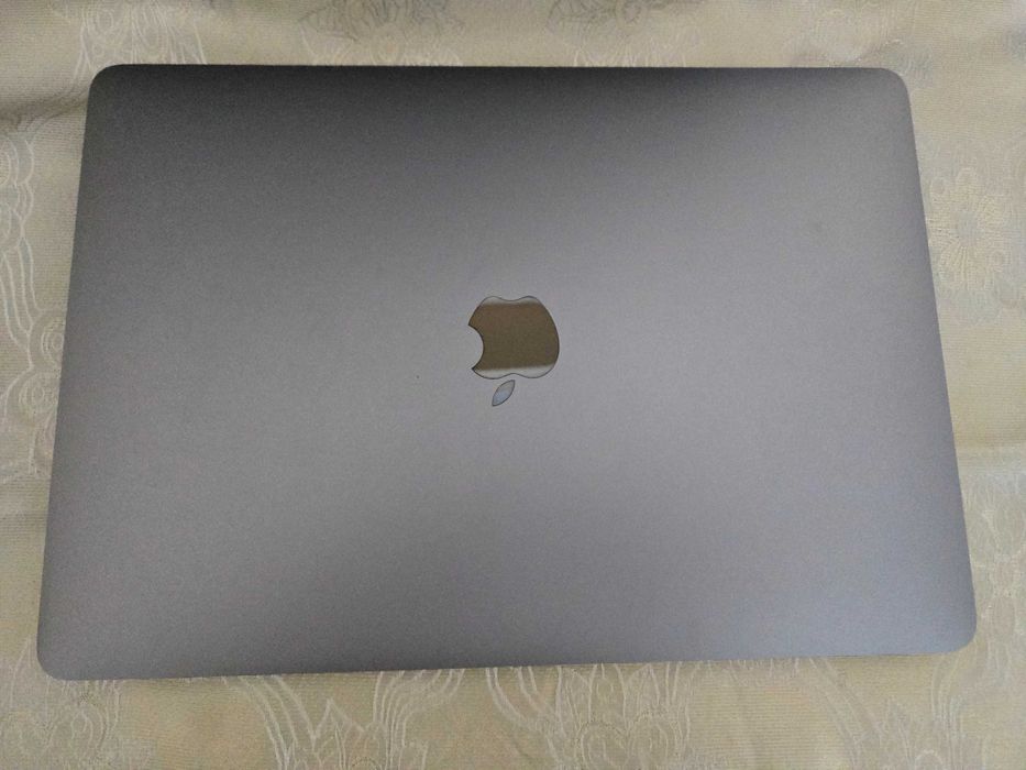 MacBook Pro 13" (2019, 4 порта) — Состояние почти нового!
