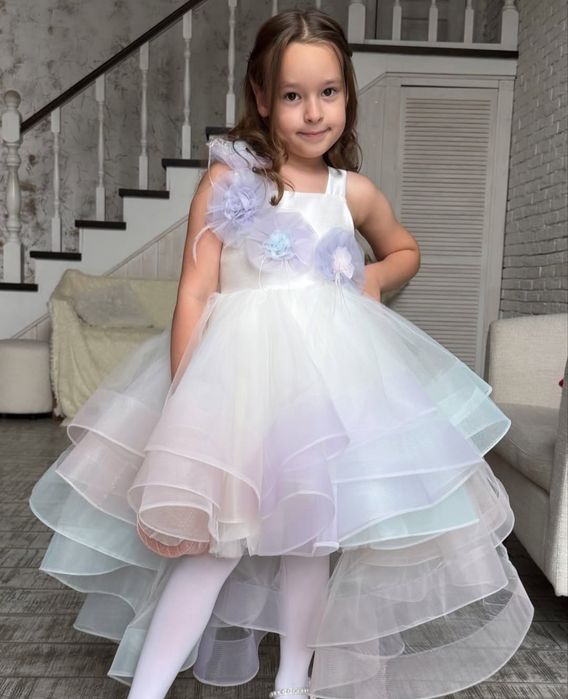 Пышное платье на выпускной для девочки